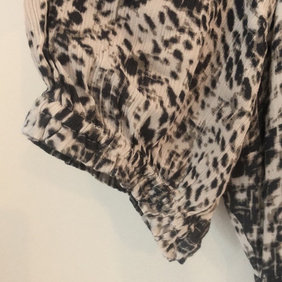 NWT Express Dress High-Lo SZ L V Neck Short Sleeve Blue/Gray/White Flowy - Picture 12 of 15